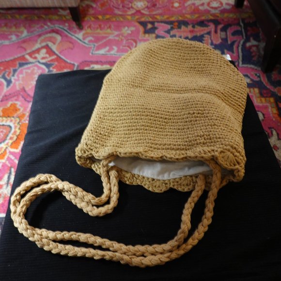 Crochet Bucket Shoulder Bag (NWT) - Picture 2 of 13
